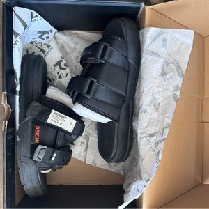 Seichi x Loiter Slides NEW